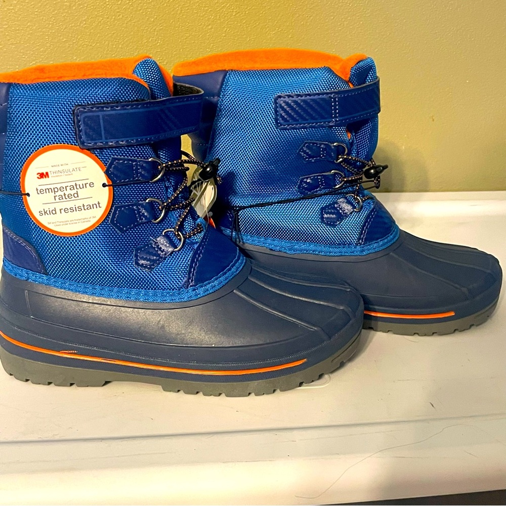 Wonder Nation Temp Winter Duck Boots (Young Boys and Big Boys) SIZE 4  **NWT**